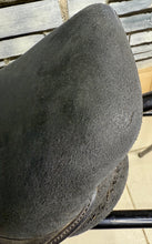 Load image into Gallery viewer, 14” XW Thorowgood Pony Club GP Saddle - Black