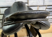 Load image into Gallery viewer, 17 1/2” Medium Albion Legend Jump Saddle - Black