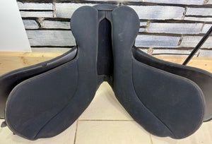 16 1/2” MW Synthetic Lightwieght GP Saddle - Black