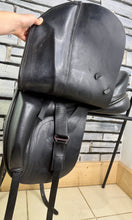 Load image into Gallery viewer, 17 1/2” MW Ideal Suzannah Dressage Saddle - Black