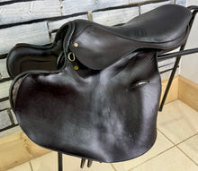 Load image into Gallery viewer, 17” MN Paul Jones Full Tree Racing Saddle - Brown