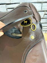 Load image into Gallery viewer, 15 1/2” MW Black Country Pony GP Saddle - Brown