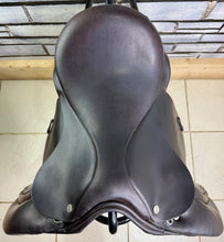 Load image into Gallery viewer, 17 1/2” XW Kruger WH/VSD Working Hunter Cob Saddle -Brown- Extra Wide 4xStraps
