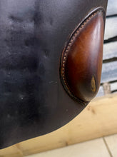 Load image into Gallery viewer, 18” 28 (MN) Stubben Siegfried C.S. Jump Saddle - Brown