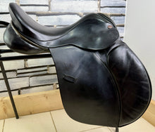 Load image into Gallery viewer, 17 1/2” MW Olney English GP Saddle - Black