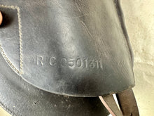 Load image into Gallery viewer, 16 1/2” XW/Changeable Gullet Colliegate Convertible Dressage Saddle - Brown