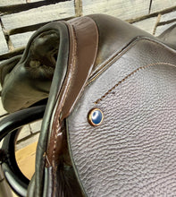 Load image into Gallery viewer, 17 1/2” 30/MW Stubben Roxanne GP/Jump Saddle -Brown- Diamonte &amp; Patent Trim 2025