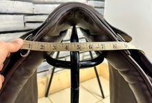 Load image into Gallery viewer, 17” Wide Ideal Classic GP Saddle - Brown