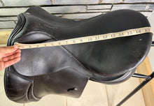 Load image into Gallery viewer, 18” MW Ryder WH/VSD Saddle - Brown