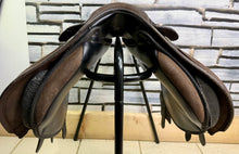 Load image into Gallery viewer, 15” MW Changeable Gullet Thorowgood Pony Club GP Saddle - Brown - Flocked