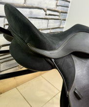 Load image into Gallery viewer, 18” XW Changeable Gullet Thorowgood Compact GP Saddle -Black- Flocked