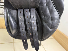 Load image into Gallery viewer, 17 1/2” Wide Black Country Ricochet High Wither Jump Saddle - Black