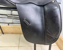 Load image into Gallery viewer, 17 1/2” MW Ideal Suzannah Dressage Saddle - Black