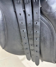 Load image into Gallery viewer, 17” Medium Jeffries Falcon English Event GP Saddle - Black