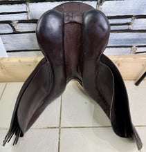 Load image into Gallery viewer, 16” Wide Ideal English Pony WH/VSD Saddle - Brown