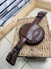 Load image into Gallery viewer, S/H 70cm/28” Prestige Doughnut RP Leather Relax Girth - Brown
