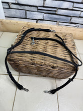 Load image into Gallery viewer, S/H Salute Equestrian FEI Legal Leather Neck Strap - Black