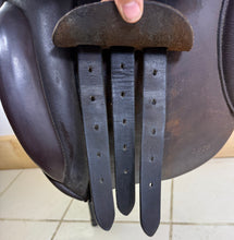 Load image into Gallery viewer, 16 1/2” Wide Jeffries Stamford English WH Saddle - Brown - Working Hunter Cob