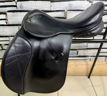 Load image into Gallery viewer, 17 1/2” MW Ideal International Event GP Saddle - Black