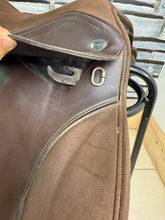 Load image into Gallery viewer, 17” MW/Changeable Gullet Thorowgood Cob Plus GP Saddle - Brown