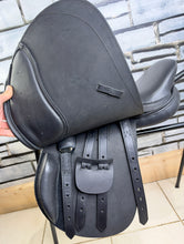 Load image into Gallery viewer, 15” Medium Leather Pony GP/Jump Saddle - Black - Point &amp; Balance Straps