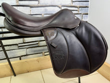 Load image into Gallery viewer, 18 1/2” MW Voltaire Stutgartt Double Flap Jump Saddle - Brown