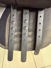Load image into Gallery viewer, 17 1/2” Wide/Changeable Gullet Wintec 500 GP Saddle - Black