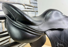 Load image into Gallery viewer, 17 1/2” Changeable Gullet Utopia/Discovery GP Saddle - Black