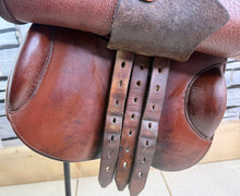 Load image into Gallery viewer, 16 1/2” MW Stride Free Double Flap Jump Saddle - Tan