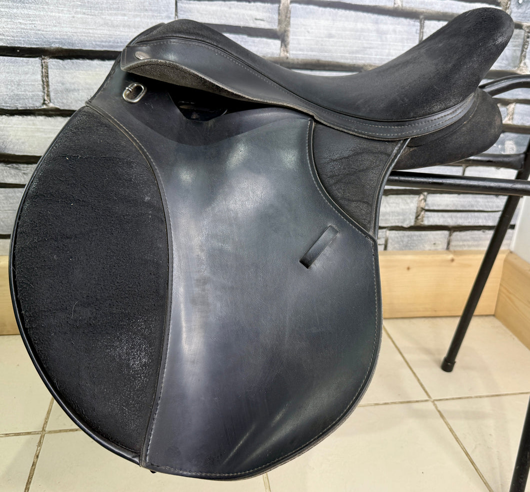 16 1/2” XW Thorowgood Cob GP Saddle - Black