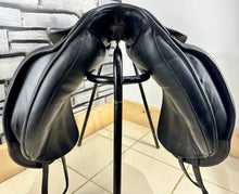 Load image into Gallery viewer, 17” MW Ideal Suzannah Dressage Saddle - Black
