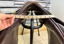 Load image into Gallery viewer, 16 1/2” Wide Farrington Jump Saddle - Brown