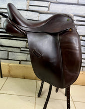 Load image into Gallery viewer, 17 1/2” MW Ideal Suzannah Dressage Saddle - Brown