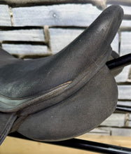 Load image into Gallery viewer, 17” Wide-XW/Changeable Gullet Thorowgood Cob GP Saddle-Black