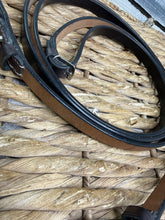 Load image into Gallery viewer, S/H Jeffries Traditional 5/8” Plain Reins -Pony- Brown