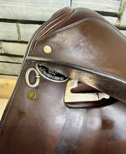Load image into Gallery viewer, 17” Wide Palaton Derby House Show Ring Mark II Working Hunter Saddle - Brown