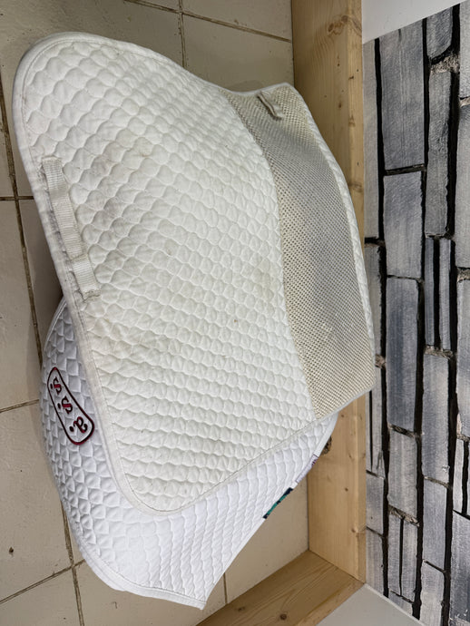 S/H Job Lot 2 x Nuumed Dressage Pads - Large