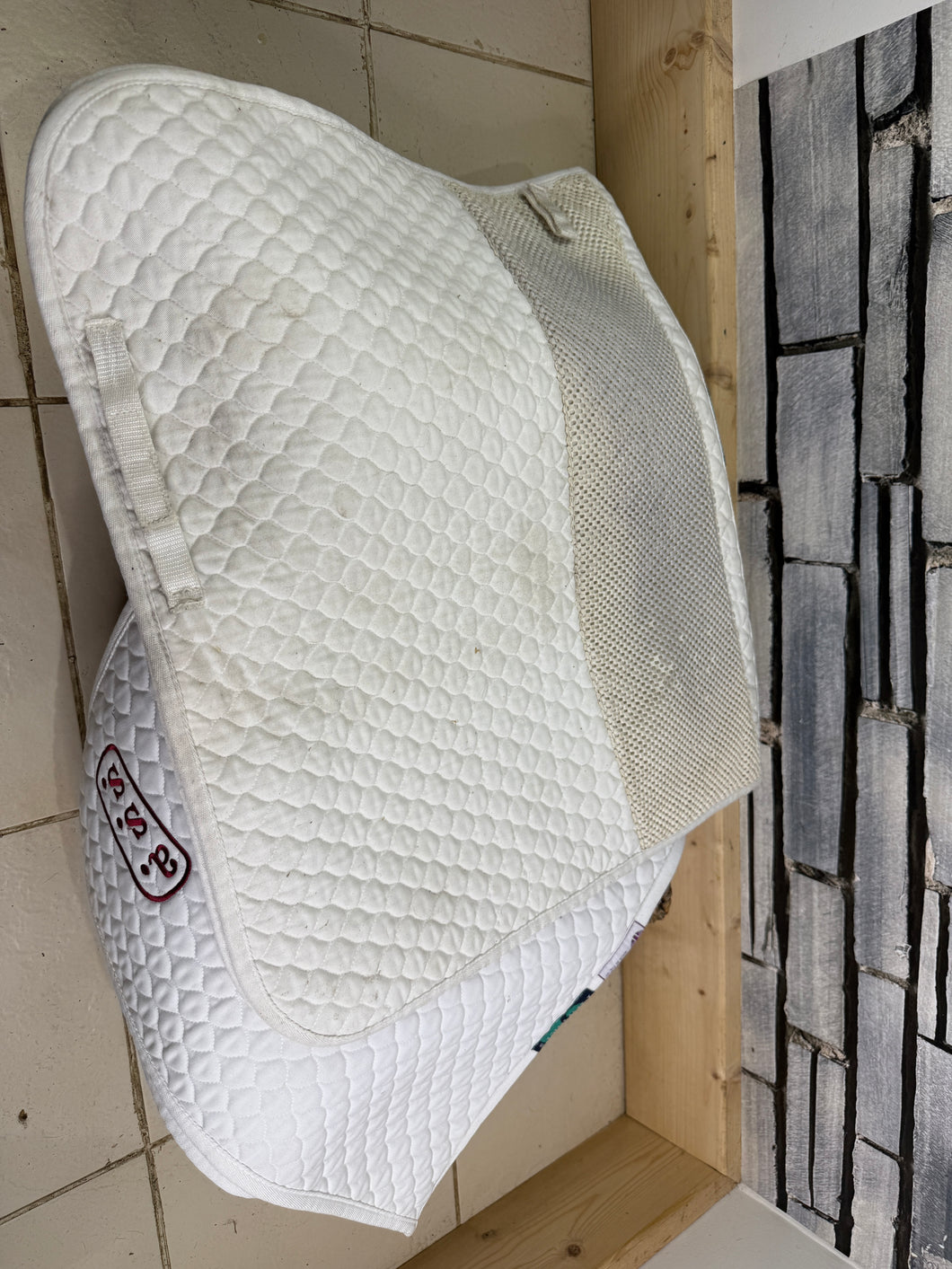 S/H Job Lot 2 x Nuumed Dressage Pads - Large