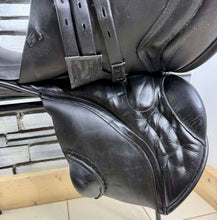 Load image into Gallery viewer, 17 1/2” Wide  Black Country Wexford Jump Saddle - Black