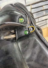 Load image into Gallery viewer, 17” MW Oakfield Saddlery GP Saddle - Black