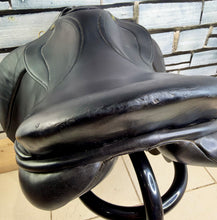 Load image into Gallery viewer, 16 1/2” Wide Oakland House Saddlery GP Saddle - Black - Cob Wide
