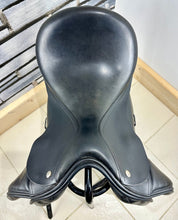 Load image into Gallery viewer, 17 1/2” Wide Harry Dabbs Dressage Saddle - Black