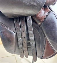 Load image into Gallery viewer, 17” Medium Ideal Grandee Jump/GP Saddle - Brown