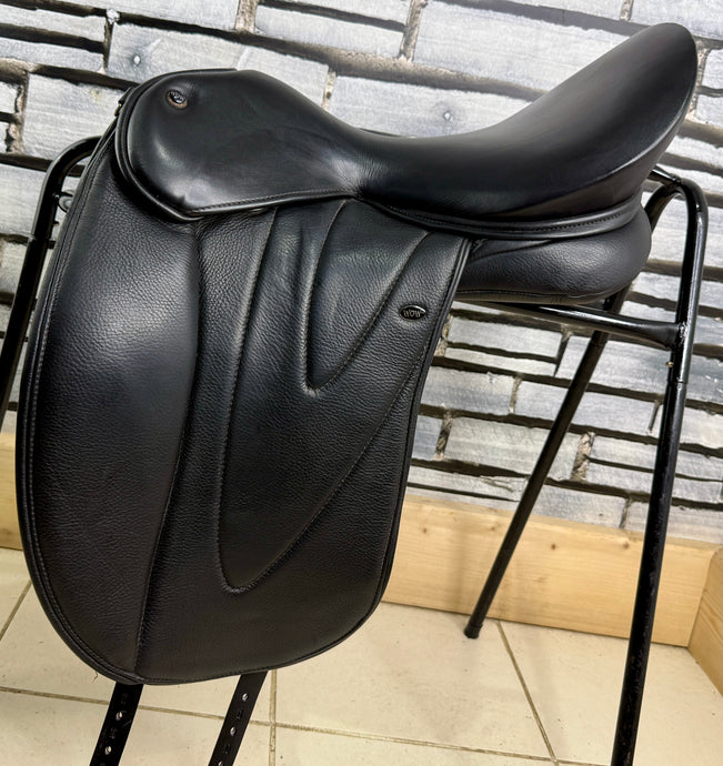 Size 2/18” Changeable Gullet Width 3 Wow Competitor Dressage Saddle - Black