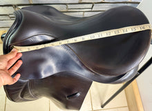Load image into Gallery viewer, 17” Medium Woodseaves WH Saddle - Brown