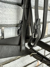 Load image into Gallery viewer, S/H English Heavyweight Hunter Bridle - Brown - Full