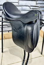 Load image into Gallery viewer, 17” MW Ideal Suzannah Dressage Saddle - Black