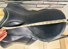 Load image into Gallery viewer, 17” Wide-XW Ideal Ramsey Show/WH Saddle - Black