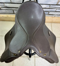 Load image into Gallery viewer, 15” XW Changeable Gullet Wintec Pony GP Saddle - Brown - Flocked