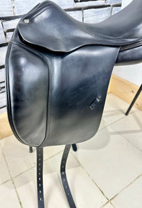 16” Wide Amerigo Dressage Saddle - Black
